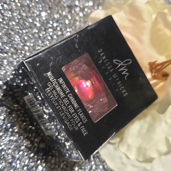 💙🌟🧚♀️STARBURST Danessa Myricks DISCONTINUED Infinite Chrome Flakes NWT - Picture 8 of 8
